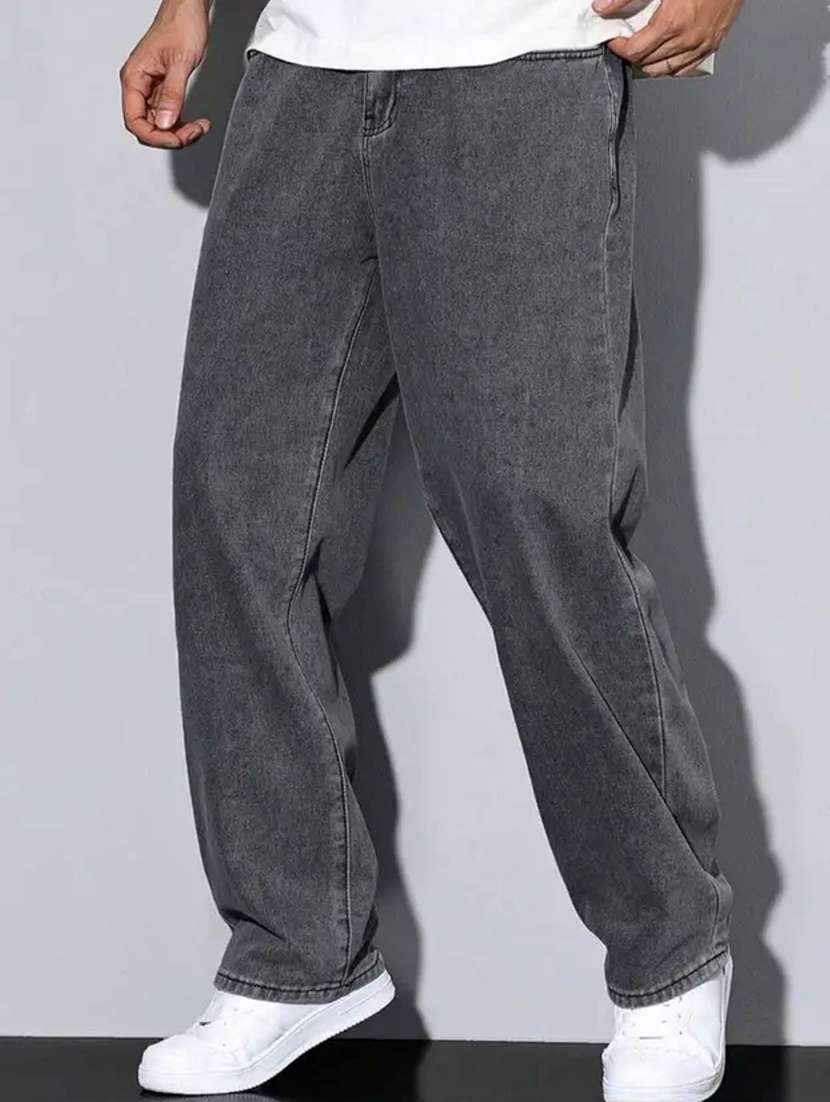 men washed mid rise relaxed fit jeans