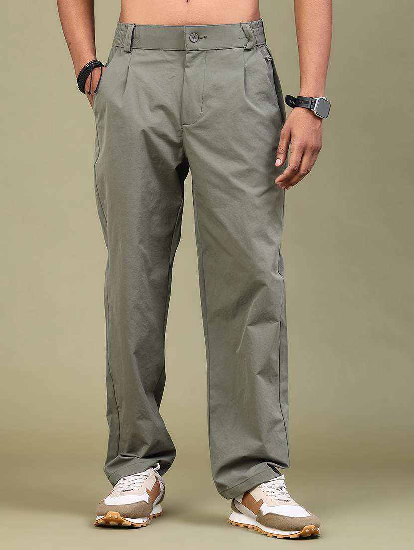 men solid mid rise loose fit cargo 