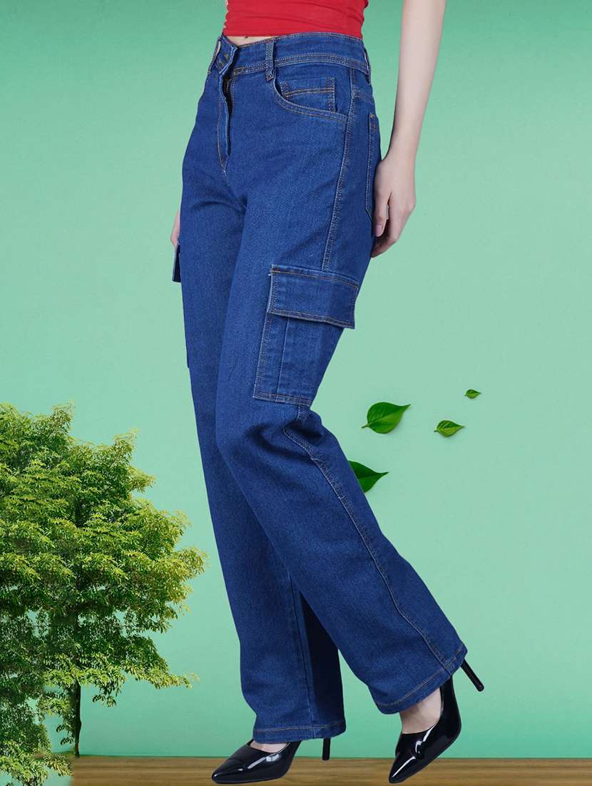 women solid mid rise regular fit cargo jeans