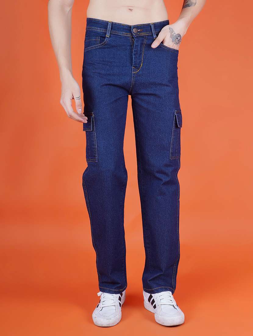 men solid mid rise regular fit cargo jeans
