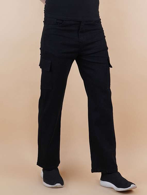 men solid mid rise regular fit cargo jeans