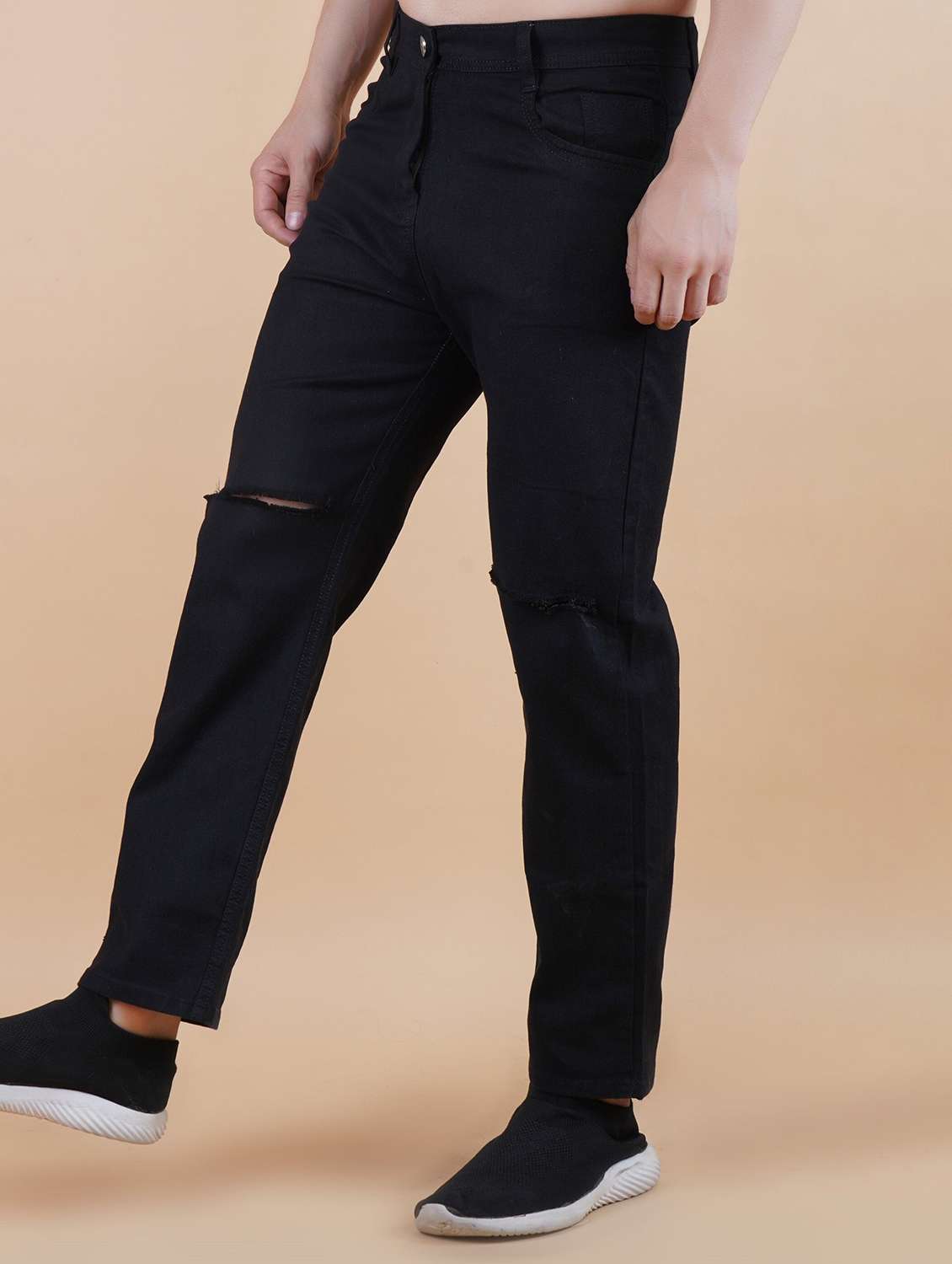 men slashed knee straight jeans