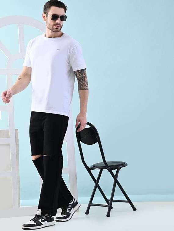 men slashed knee mid rise straight jeans - 22575823 -  Standard Image - 3