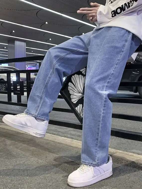 men washed mid rise relaxed fit jeans