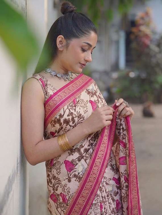 women printed bordered saree with blouse - 22576649 -  Standard Image - 3