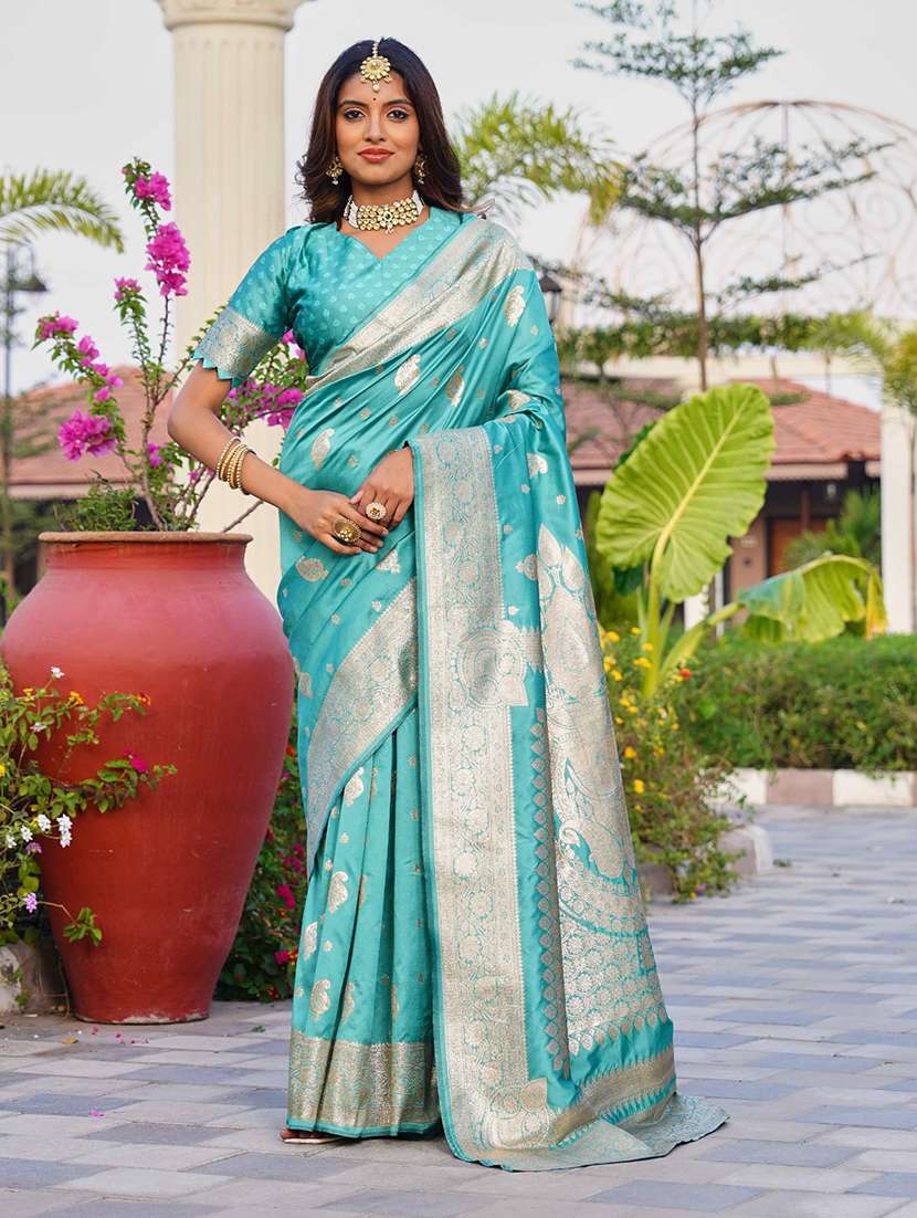 women self design banarasi saree with blouse