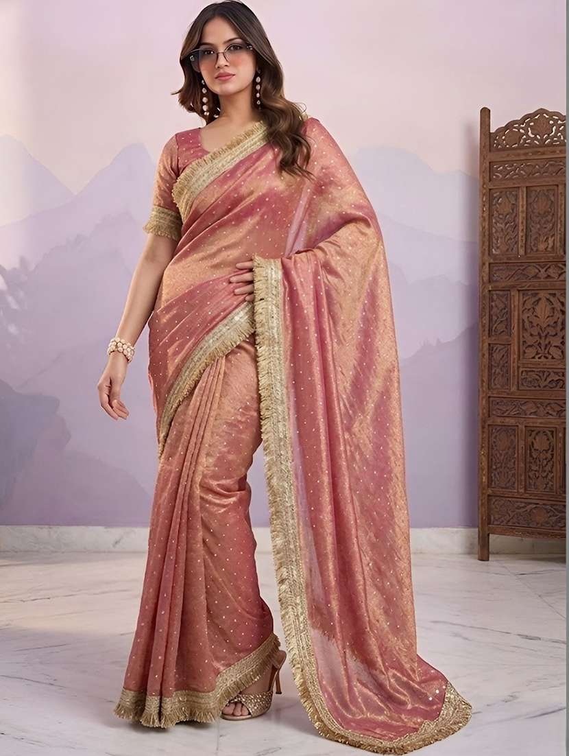 women self design bordered saree with blouse