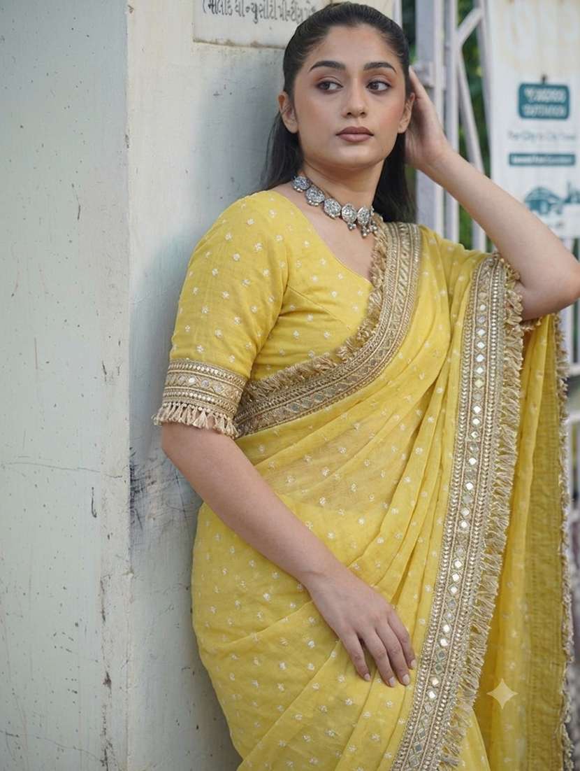 women self design bordered saree with blouse - 22576853 -  Standard Image - 3