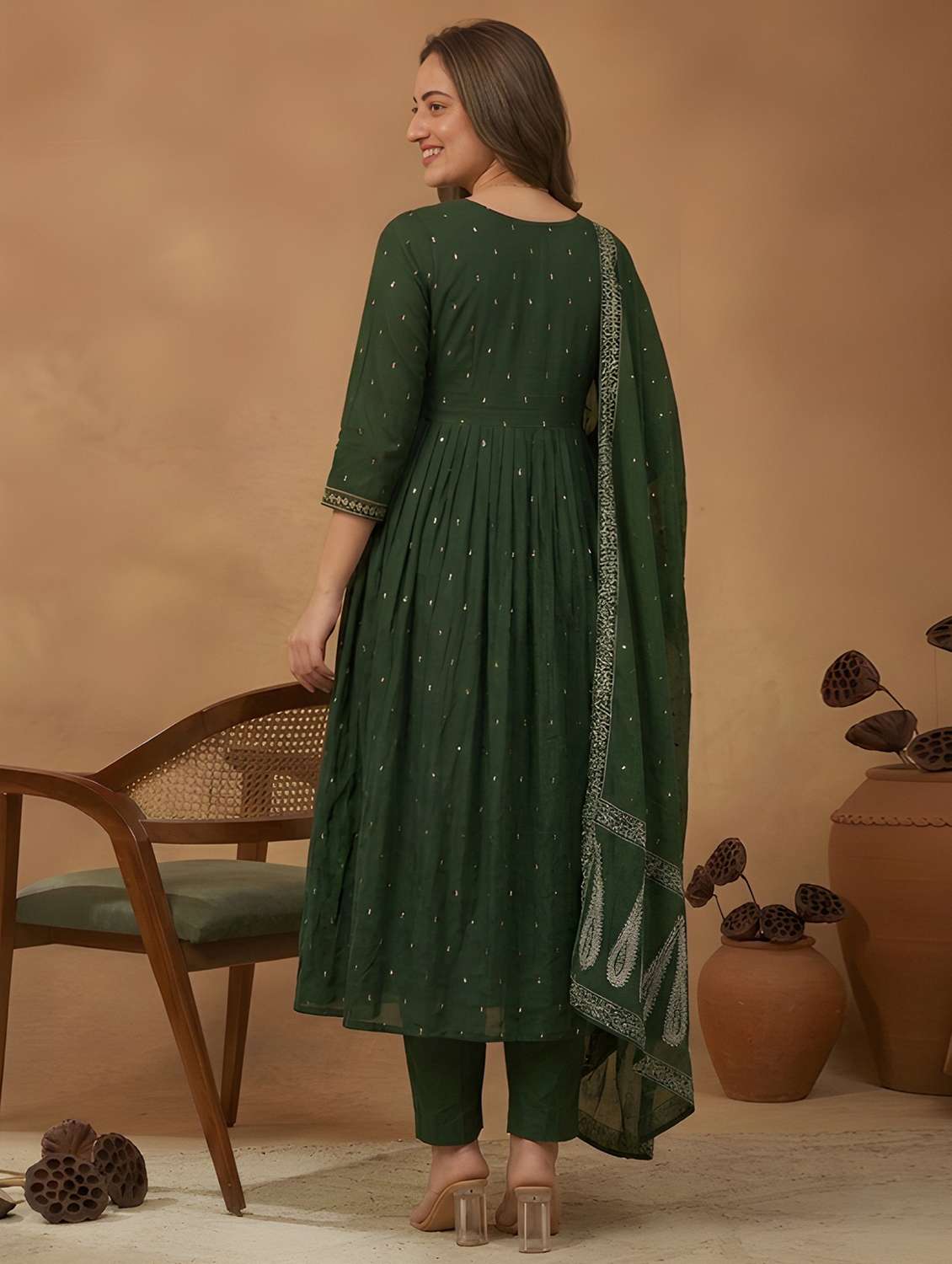 women embroidered three quarter sleeves kurta pant set with dupatta - 22576905 -  Standard Image - 3