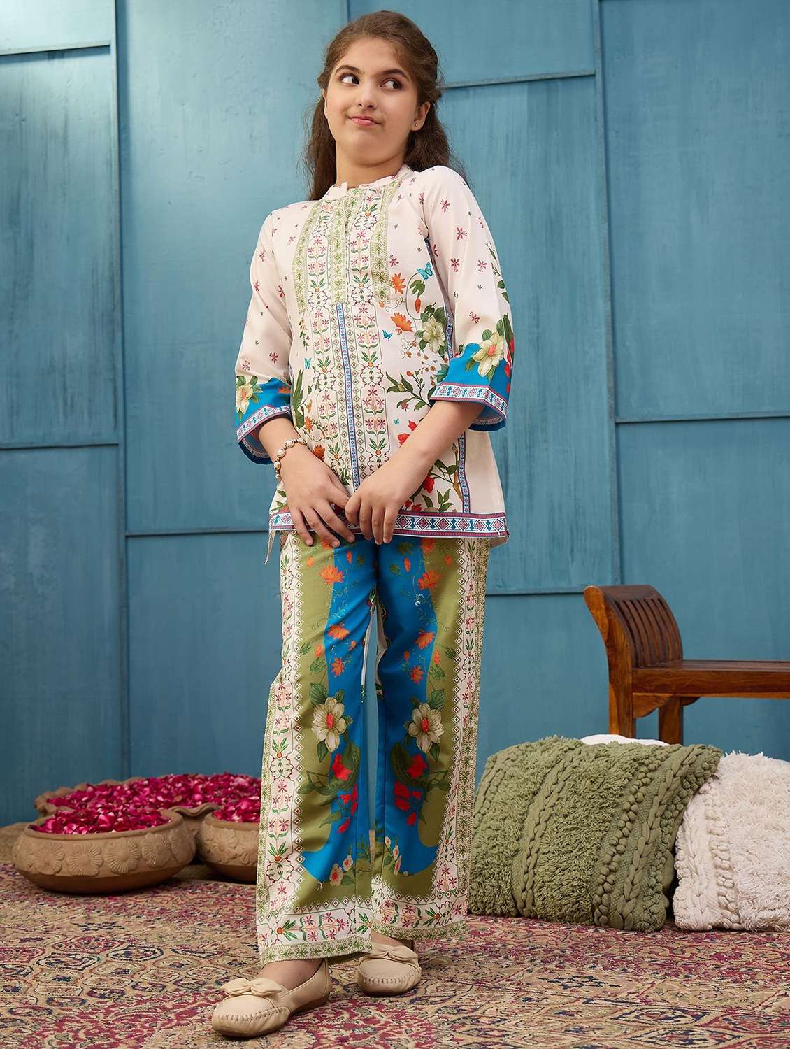 girls printed three quarter sleeves top and trouser co-ord set