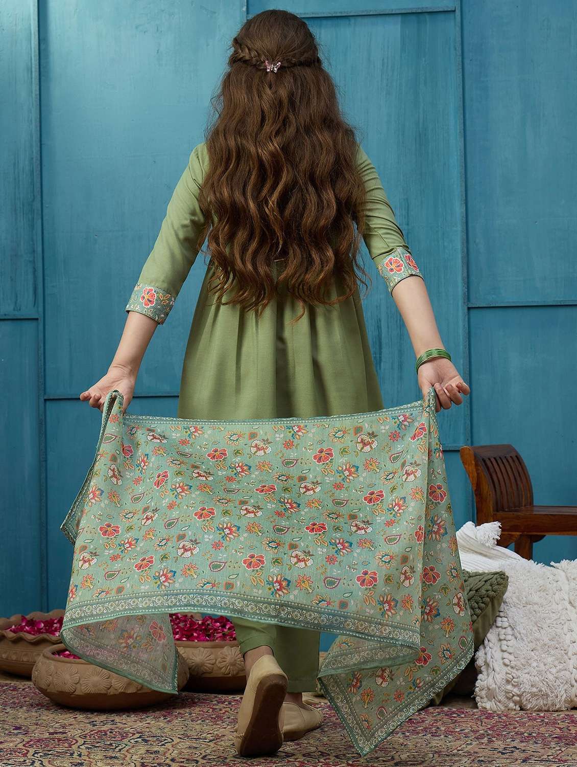 girls printed three quarter sleeves kurta pant set with dupatta - 22576945 -  Standard Image - 3