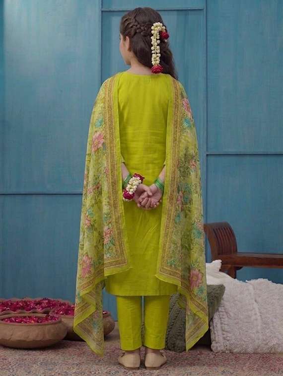 girls embroidered three quarter sleeves kurta pant set with dupatta - 22576946 -  Standard Image - 3