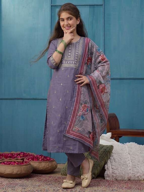 girls embroidered three quarter sleeves kurta pant set with dupatta