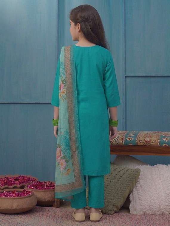 girls embroidered three quarter sleeves kurta pant set with dupatta - 22576952 -  Standard Image - 3