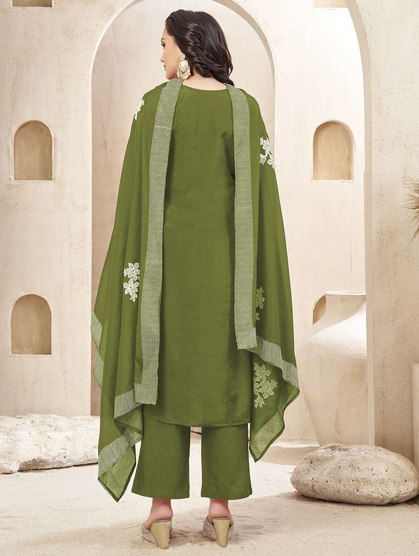 women embroidered three quarter sleeves kurta pant set with dupatta - 22577429 -  Standard Image - 3