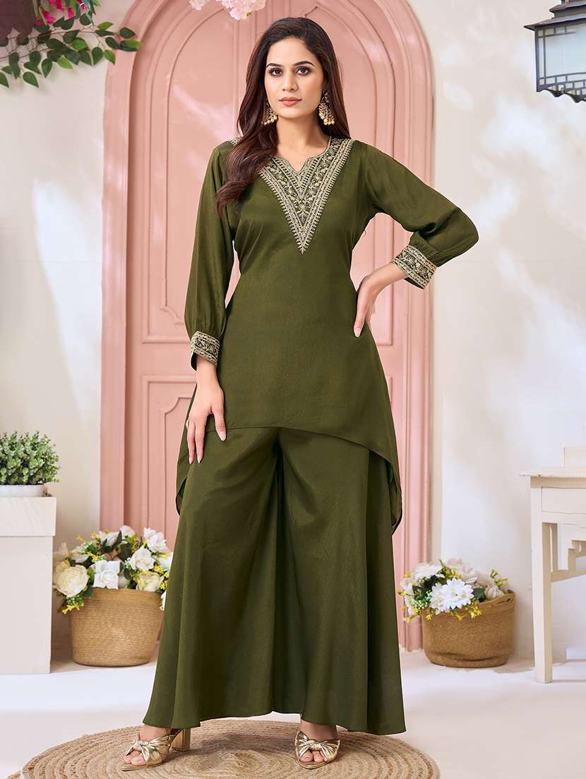 women embroidered long sleeves kurta palazzo set