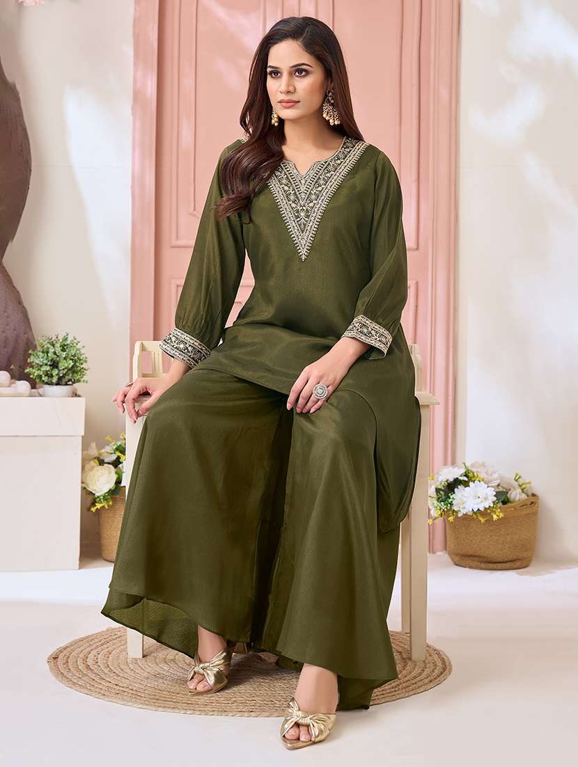 women embroidered long sleeves kurta palazzo set - 22577433 -  Standard Image - 5