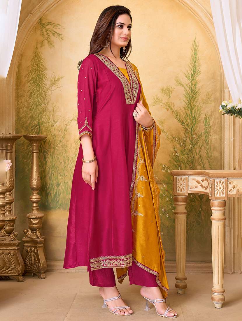 women embroidered three quarter sleeves kurta pant set with dupatta - 22577442 -  Standard Image - 3