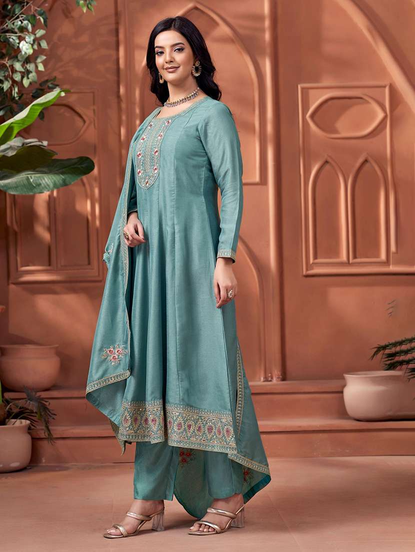 women embroidered long sleeves kurta pant set with dupatta - 22577445 -  Standard Image - 3