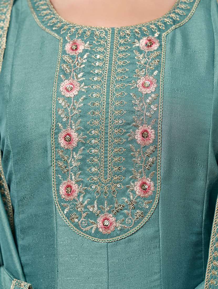 women embroidered long sleeves kurta pant set with dupatta - 22577445 -  Standard Image - 5
