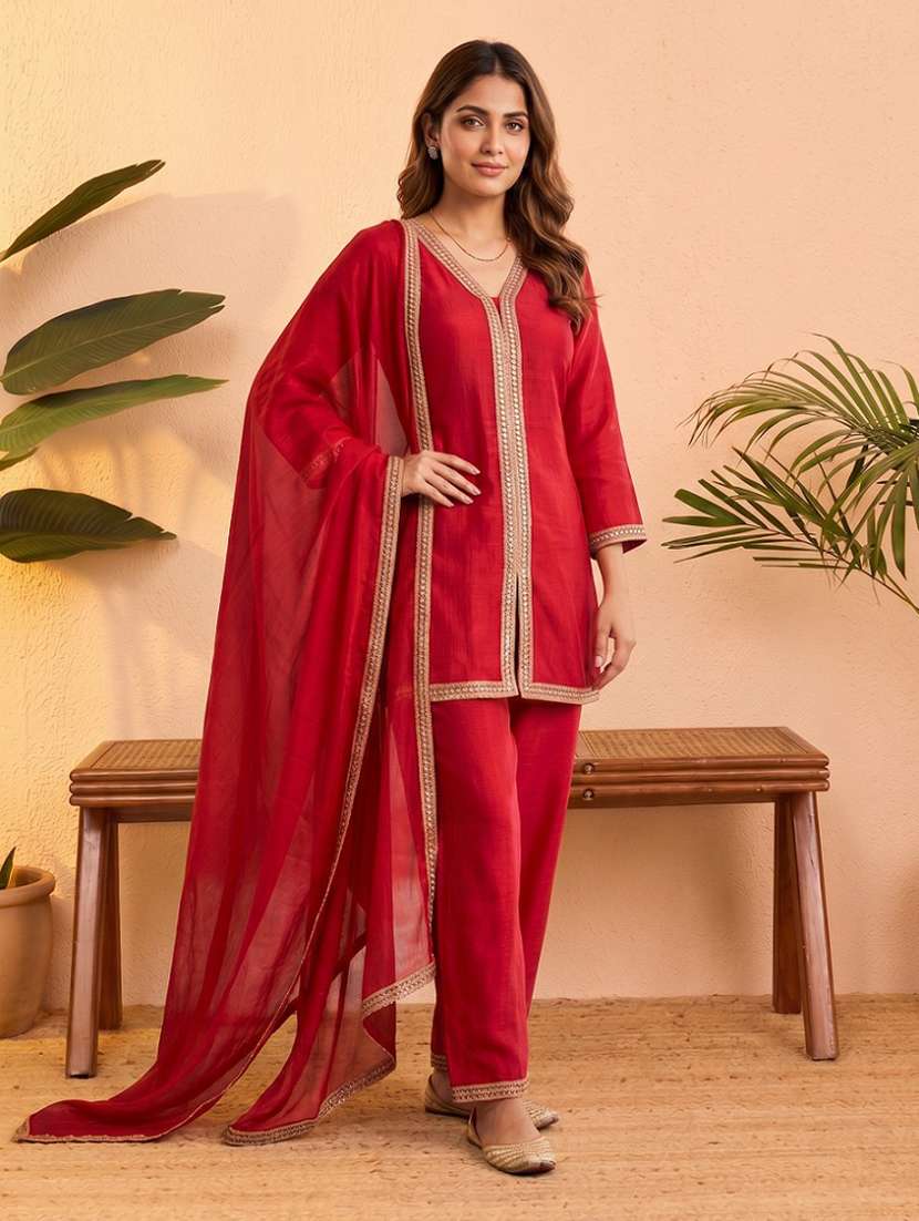 women embroidered three quarter sleeves kurta pant set with dupatta - 22577464 -  Standard Image - 3