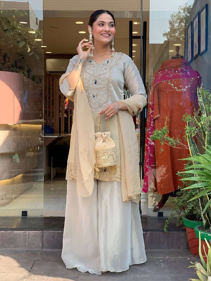 women embroidered three quarter sleeves kurta palazzo set with dupatta - 22577487 -  Standard Image - 3