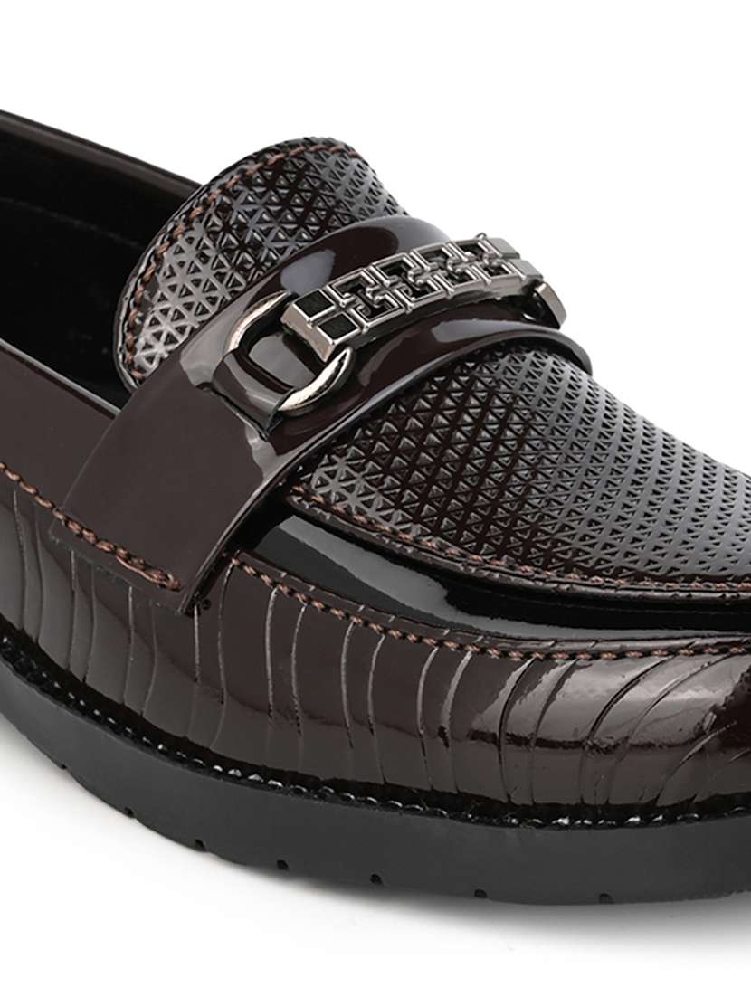 Men Textured Slip On Loafer - 22578379 -  Standard Image - 3