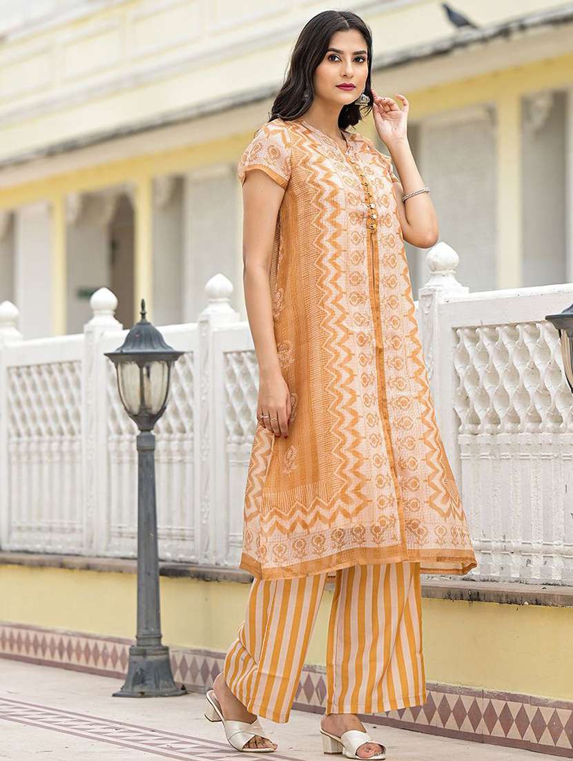 Women Printed Short Sleeves Kurta Pant Set With Jacket - 22578386 -  Standard Image - 3