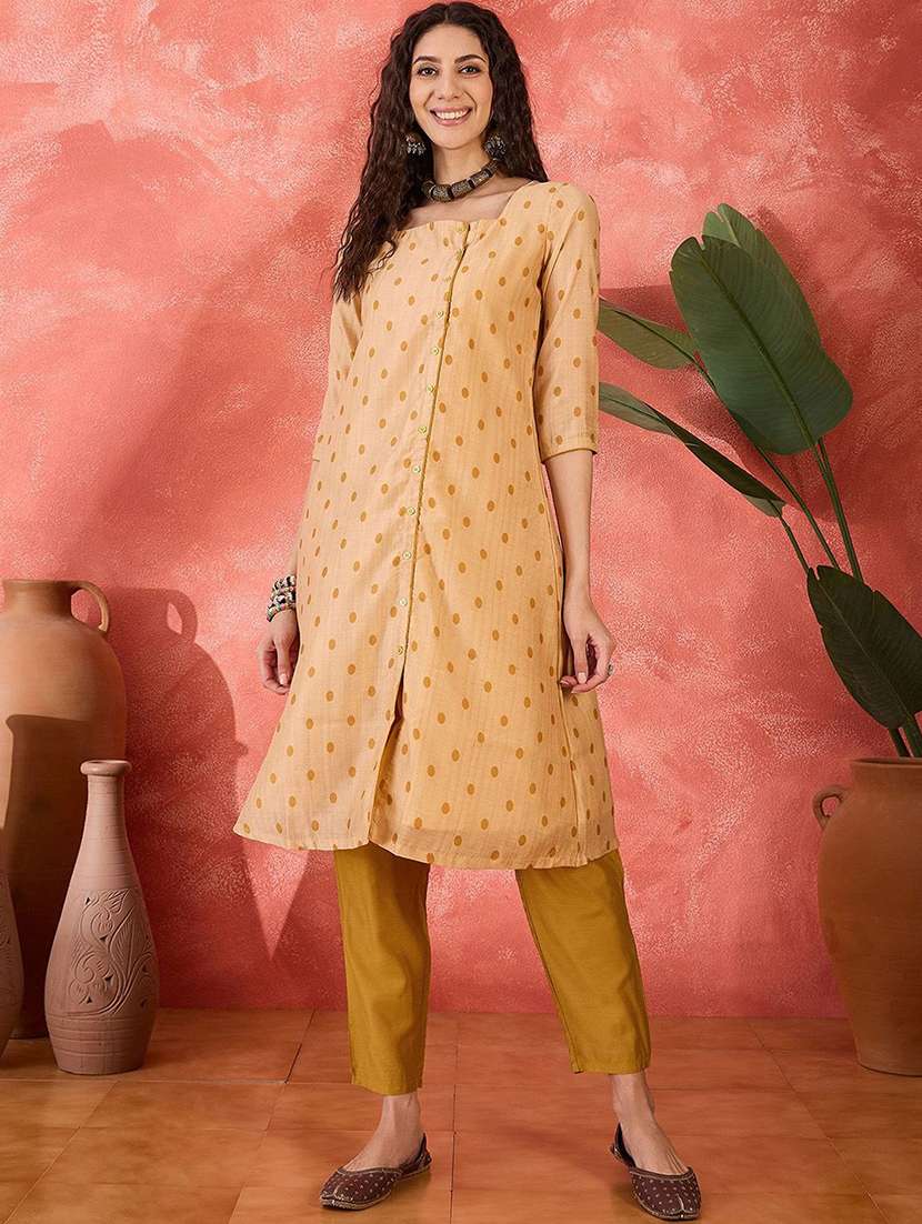 Women Printed Three Quarter Sleeves Kurta Pant Set With Dupatta - 22578417 -  Standard Image - 3