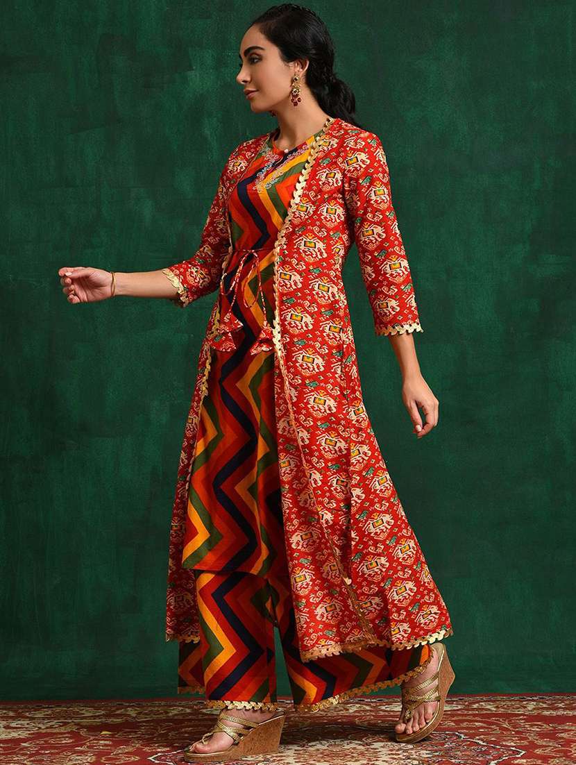 women printed three quarter sleeves kurta palazzo set with jacket - 22578424 -  Standard Image - 3