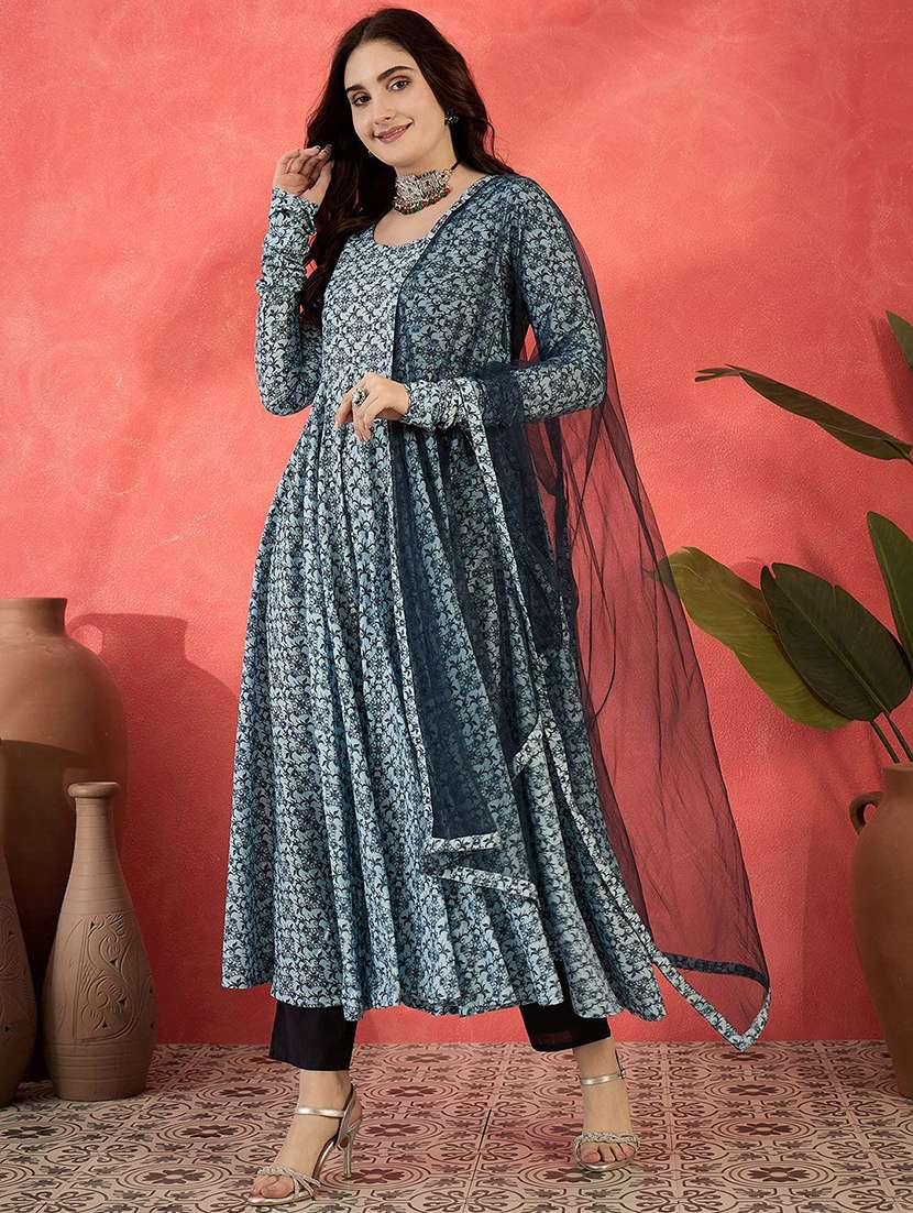 women printed long sleeves kurta pant set with dupatta