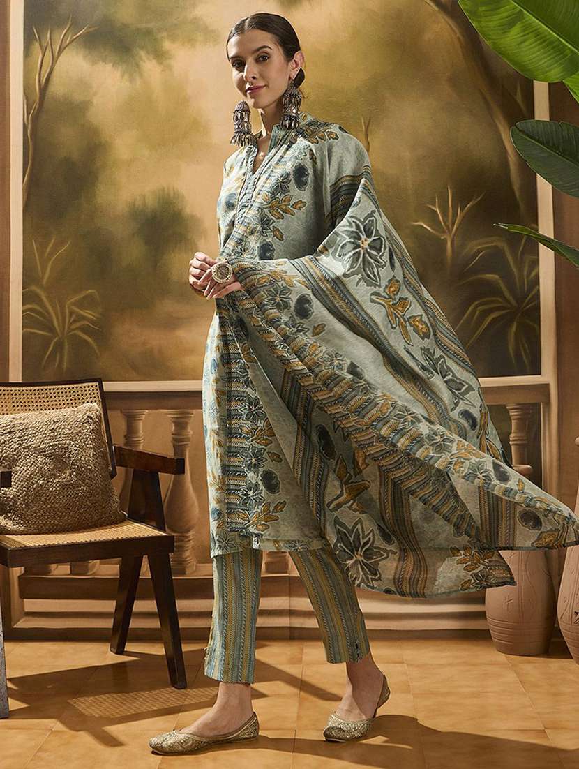 Women Printed Three Quarter Sleeves Kurta Pant Set With Dupatta - 22578435 -  Standard Image - 3