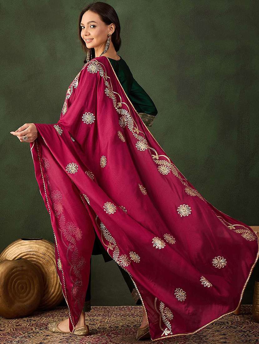 women self design three quarter sleeves kurta pant set with dupatta - 22578450 -  Standard Image - 3