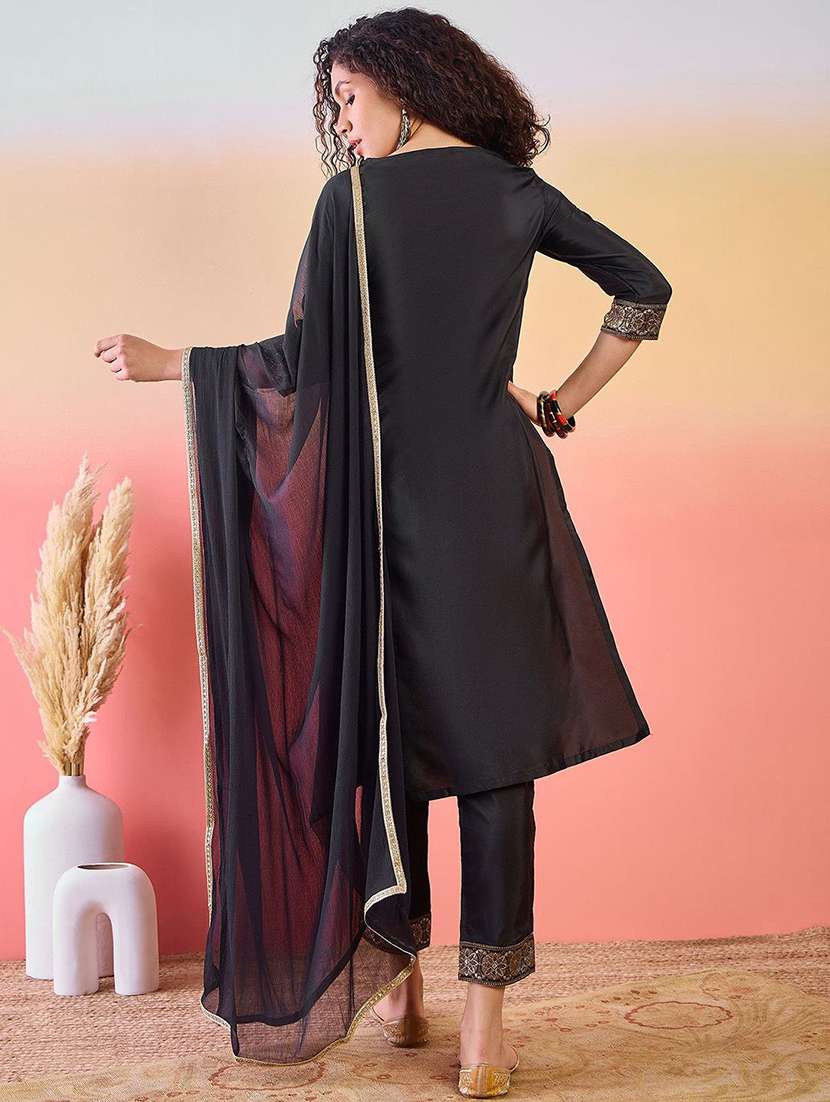 women self design three quarter sleeves kurta pant set with dupatta - 22578452 -  Standard Image - 3