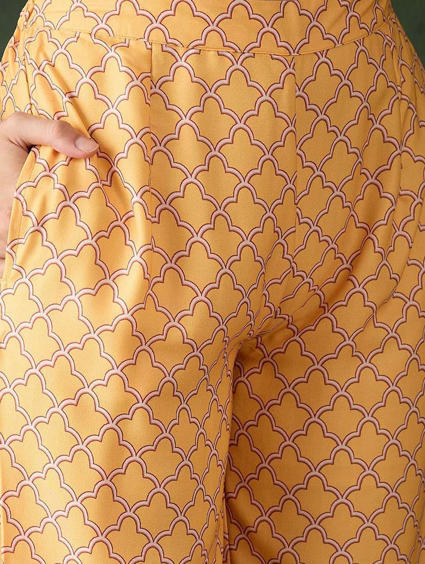 women printed three quarter sleeves kurta pant set with dupatta - 22578464 -  Standard Image - 5
