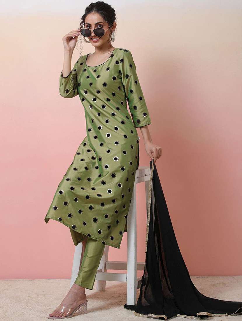 women printed three quarter sleeves kurta pant set with dupatta