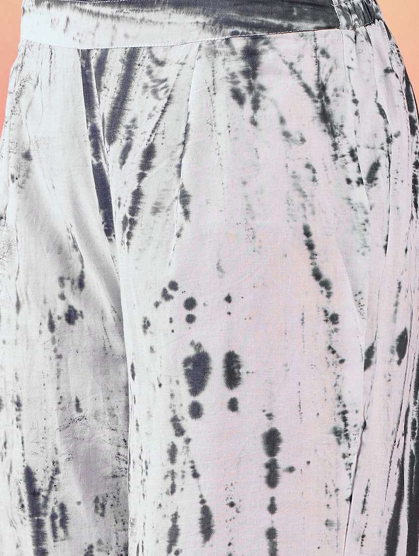 women printed three quarter sleeves kurta pant set with dupatta - 22578474 -  Standard Image - 5