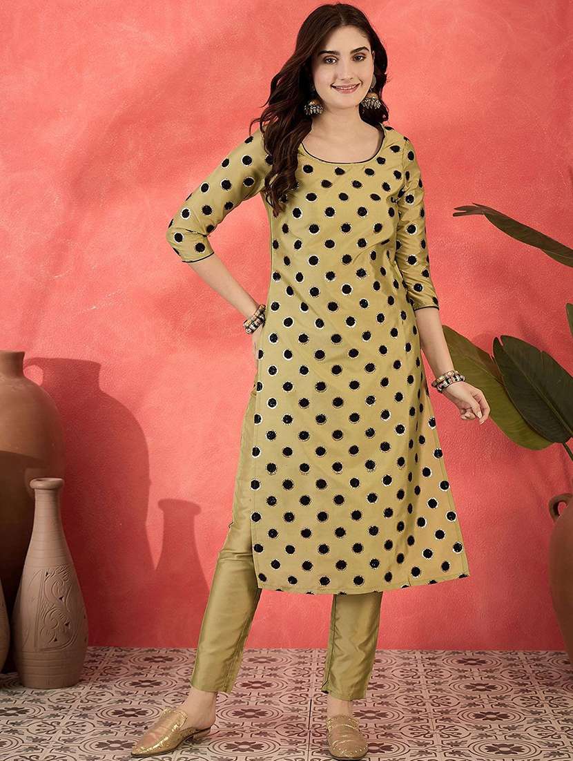 women printed three quarter sleeves kurta pant set