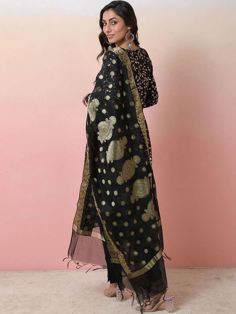 women printed long sleeves kurta pant set with dupatta - 22578506 -  Standard Image - 3