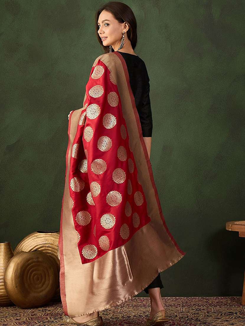 women embroidered three quarter sleeves kurta pant set with dupatta - 22578508 -  Standard Image - 3