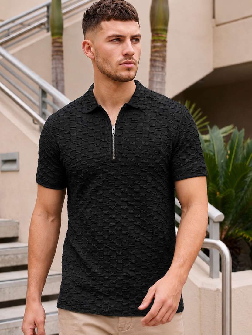 men textured short sleeves polo t-shirt