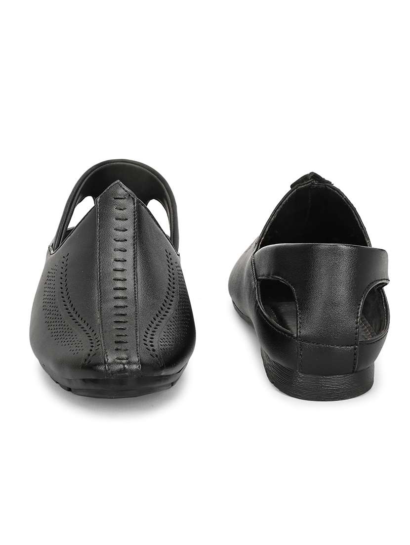 Men Solid Close Back Sandal - 22578546 -  Standard Image - 3