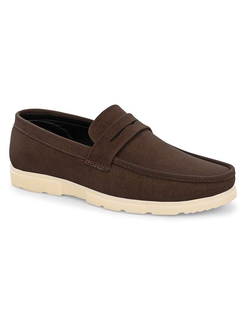 men solid slip on loafers