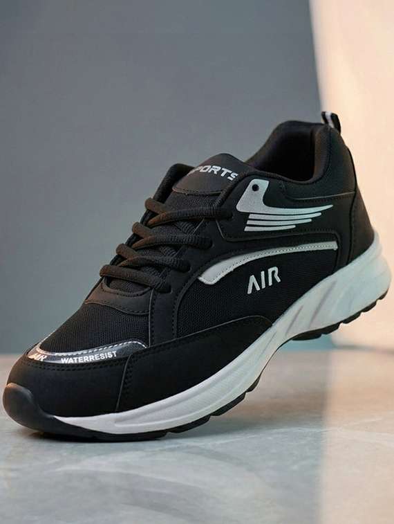 men solid lace up sports shoes