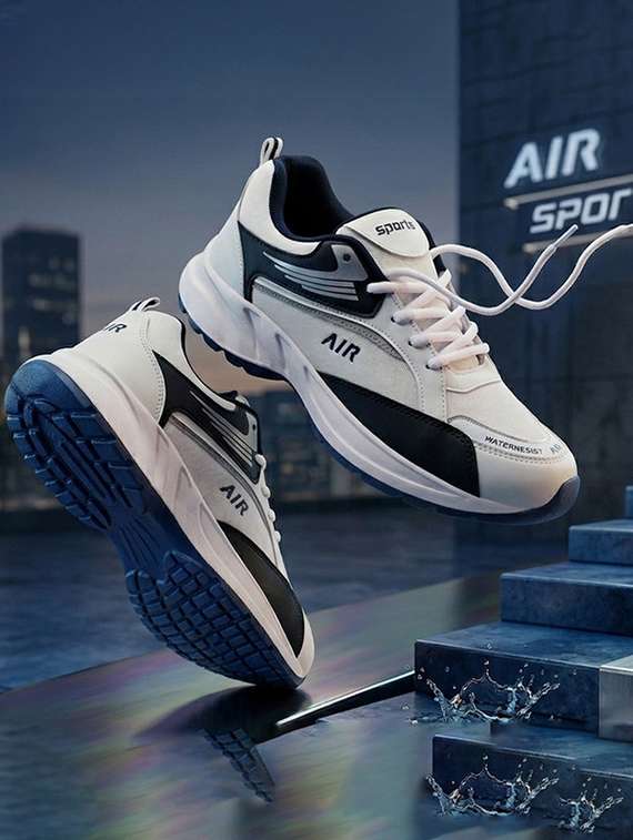 men solid lace up sports shoes