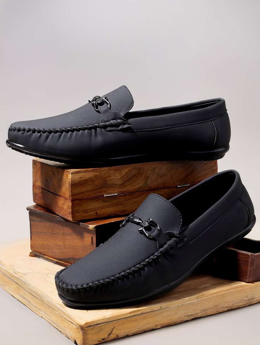 men solid slip on horsebit loafer