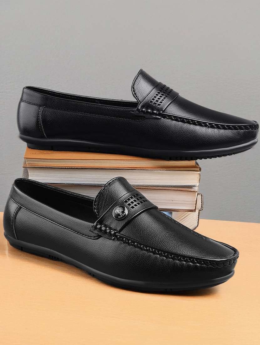 men solid slip on loafer