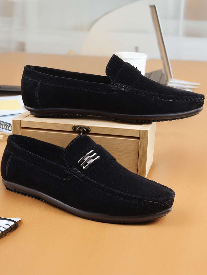 men solid slip on loafer