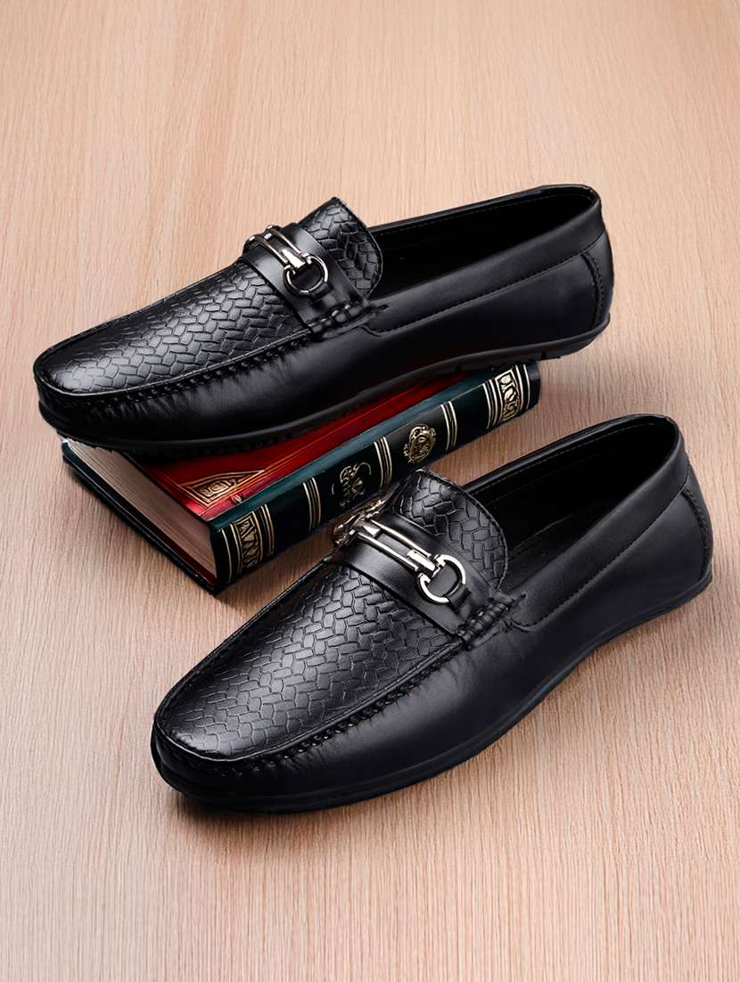 men textured slip on horsebit loafer