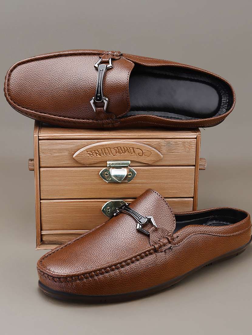 men solid slip on horsebit loafer